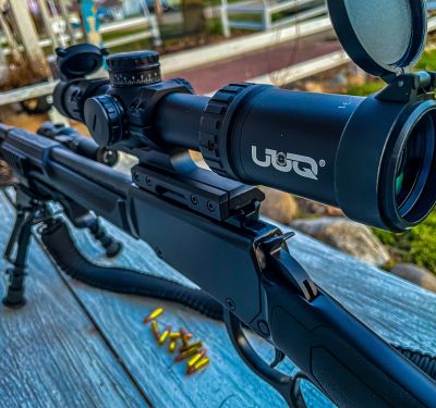 UUQ Leopard Speed Series LPVO scope mounted on a rifle, designed for rapid target acquisition and precise aiming.